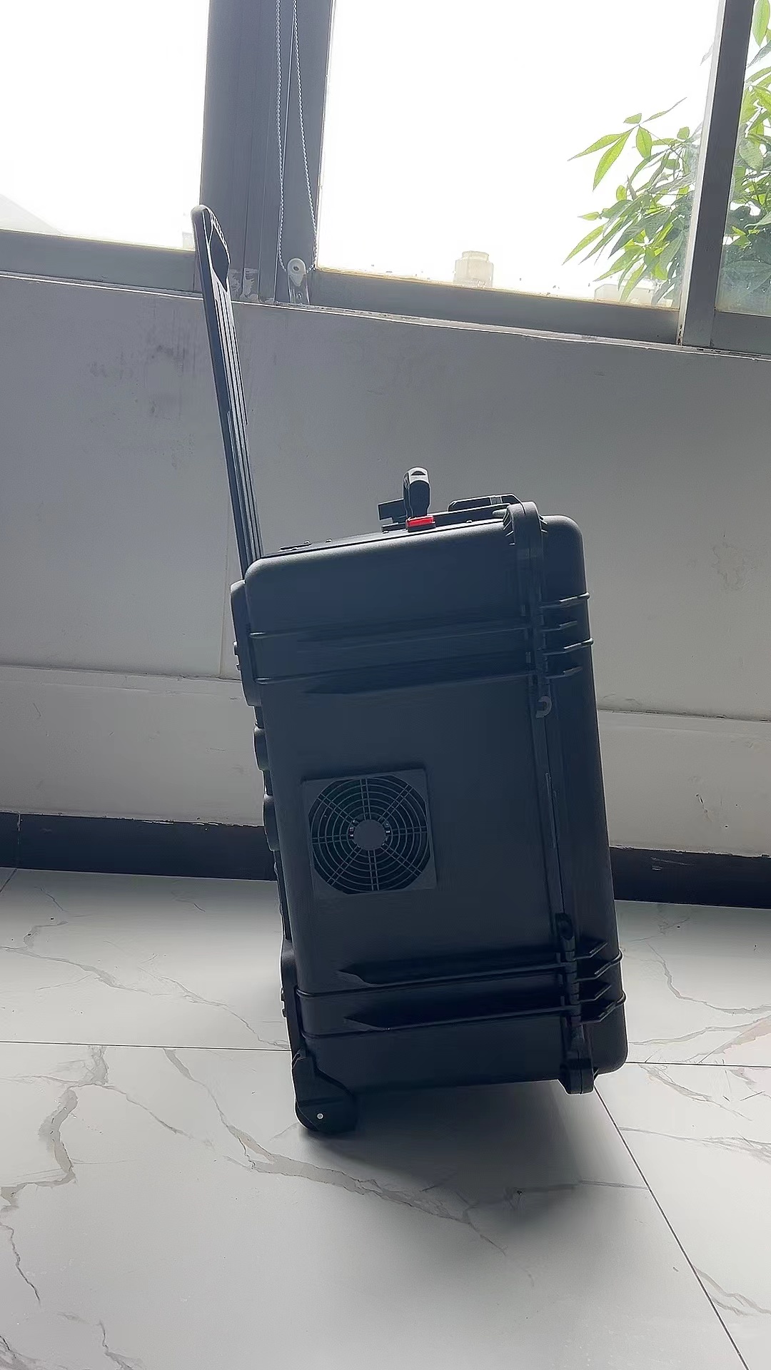 武鸣手拉箱型移动通信干扰器